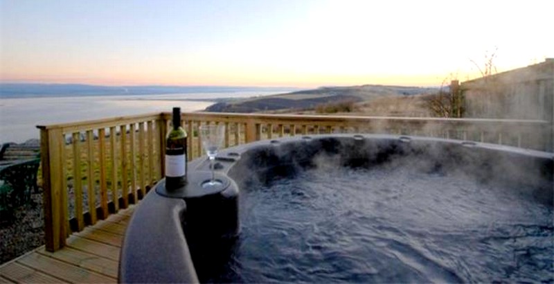 selfcatering with hot tub