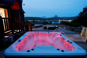 self catering with hot tub
